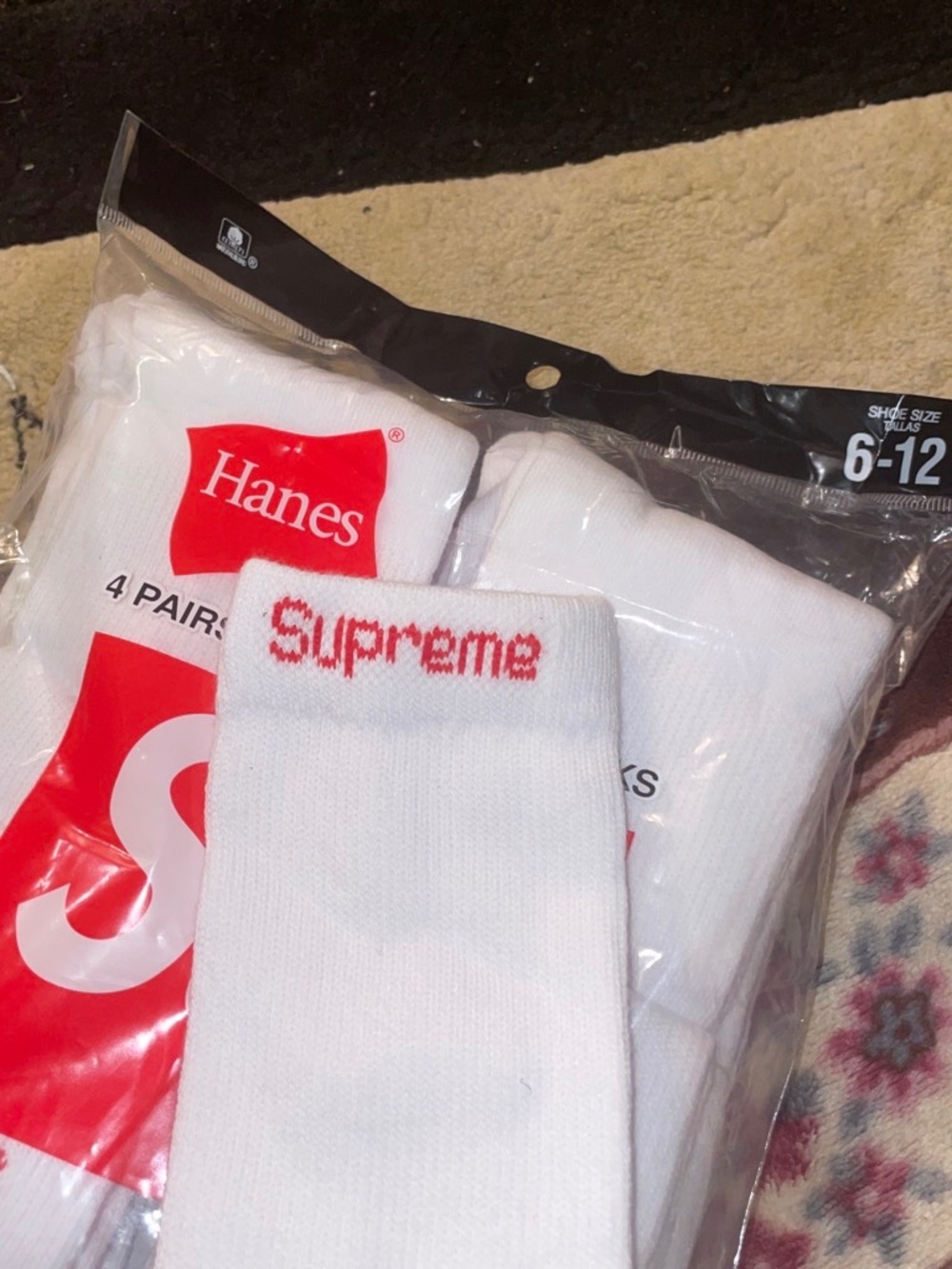 Supreme socks - Picture 2 of 4